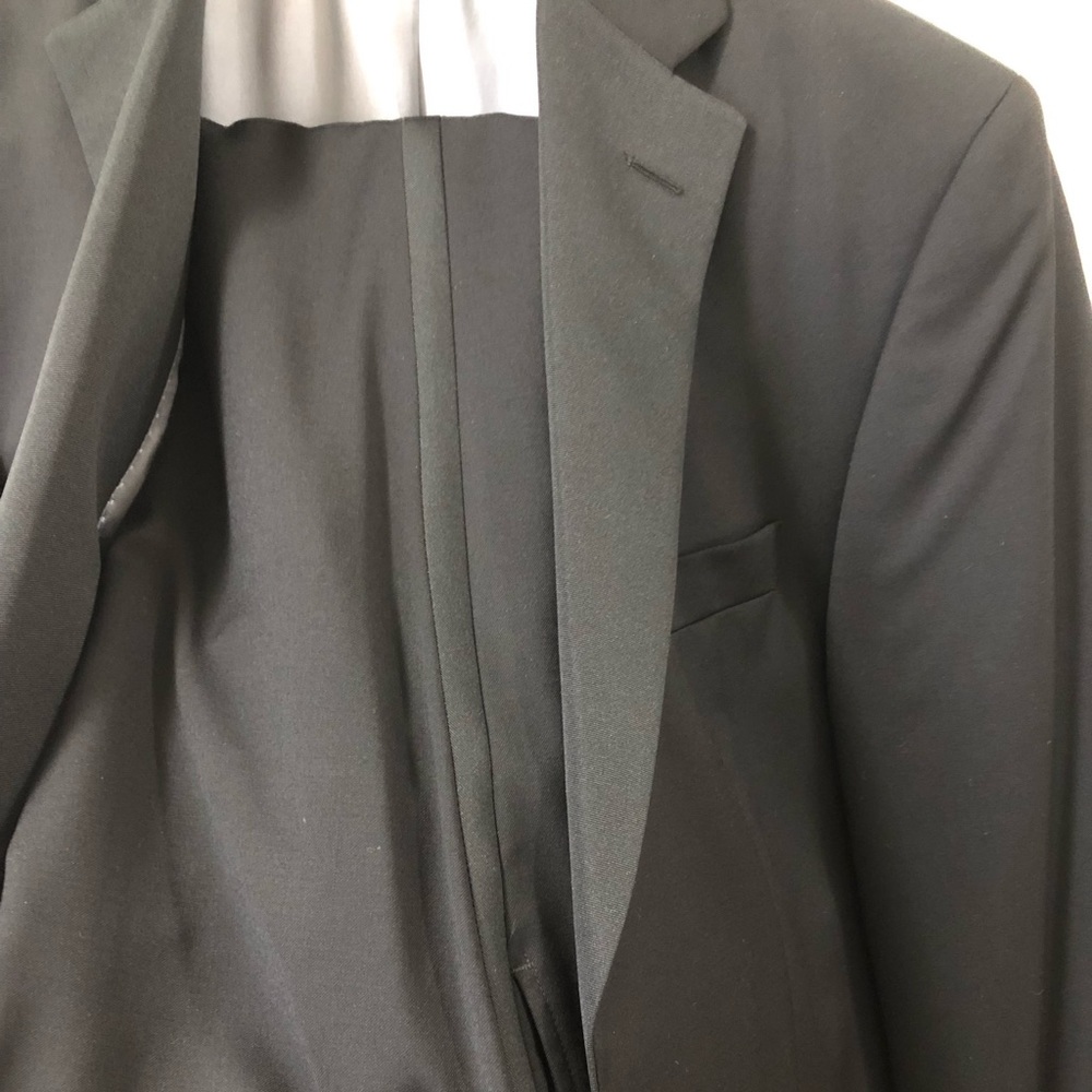 Vera Wang Black Tuxedo size 38R